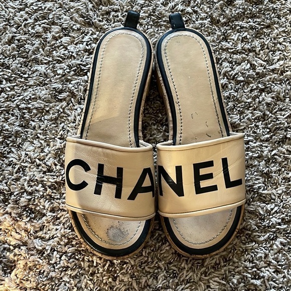 CHANEL slides - Picture 10 of 10